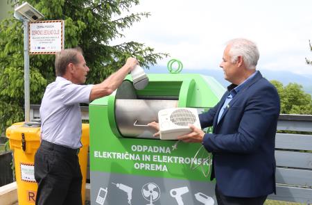 OGLED ZABOJNIKA 01 FOTO LJUBO VUKELIČ